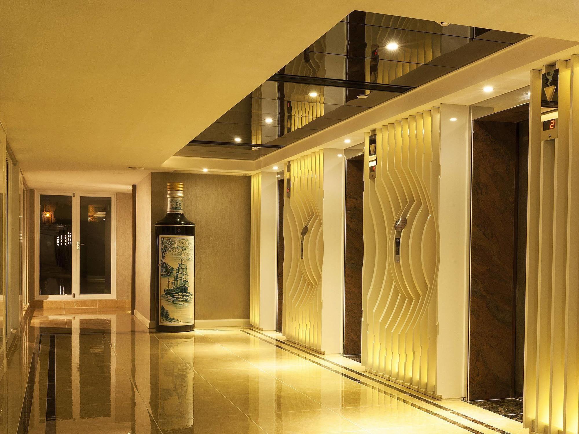 Hotel Riviera Macau Exterior photo